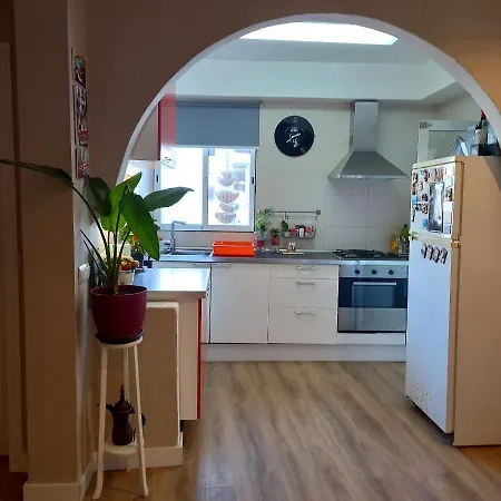 Mediterranean Flat In The Centre Of סיטגס