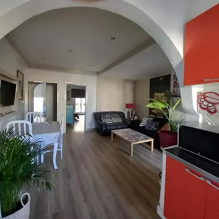 Mediterranean Flat In The Centre Of דירה סיטגס