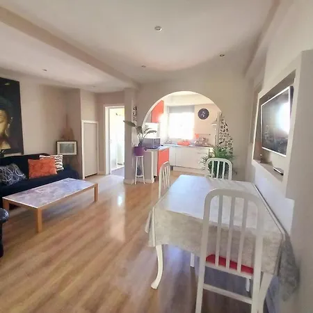 Mediterranean Flat In The Centre Of דירה סיטגס